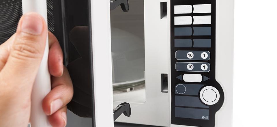 Como limpar o micro-ondas